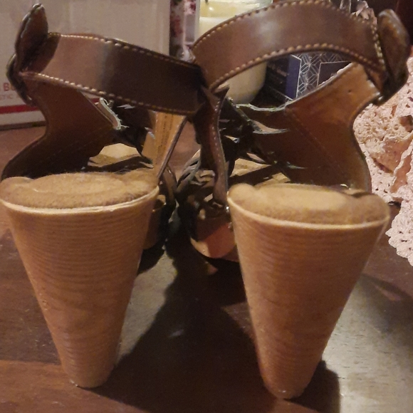 WOMEN'S  DRESS  SHOES G.H.BASS & CO. - Picture 3 of 6